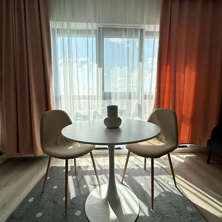 Elegant Studio With City Views - Prime Location - 02 Bucarest Exterior foto